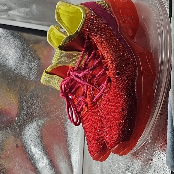 C Red And Yellow And Pink Athletic Shoes Size 7.5 Glitter Liliana - Picture 6 of 8